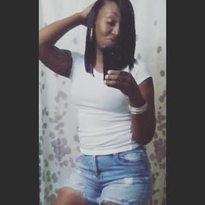 Meet your Posher, Chanel